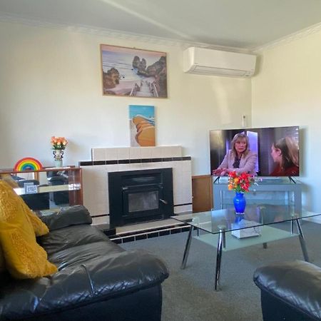 3 Bedroom Home By The Reserve 罗托鲁阿 外观 照片